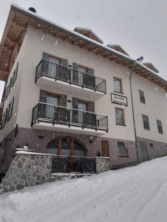 Aparthotel Dolomites Living&Relax Commezzadura Extérieur photo