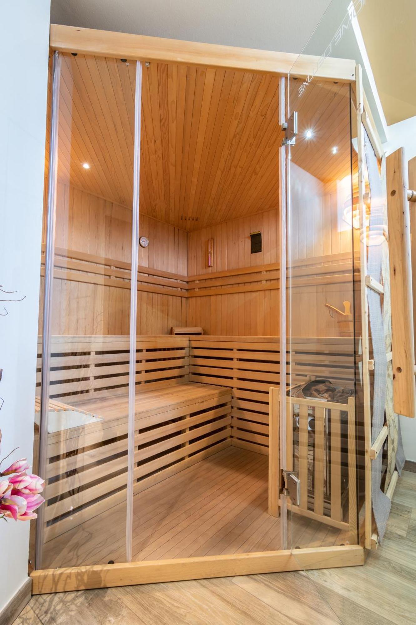 Aparthotel Dolomites Living&Relax Commezzadura Extérieur photo