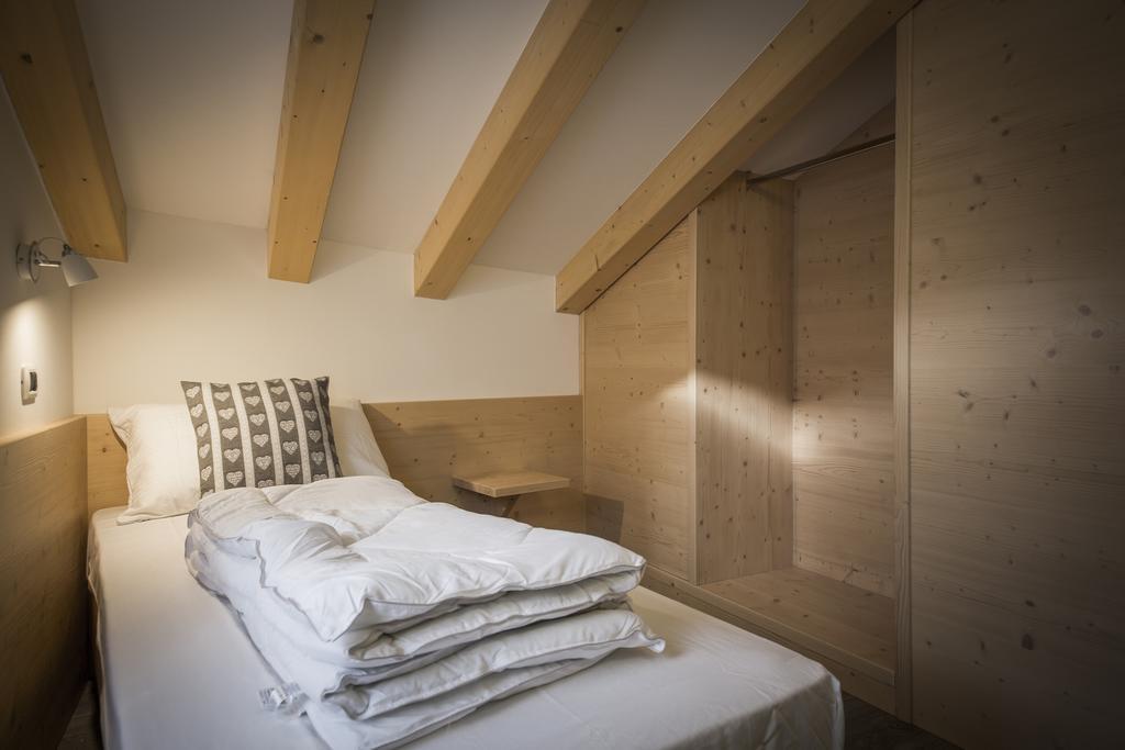 Aparthotel Dolomites Living&Relax Commezzadura Chambre photo