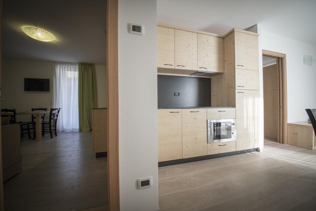 Aparthotel Dolomites Living&Relax Commezzadura Extérieur photo