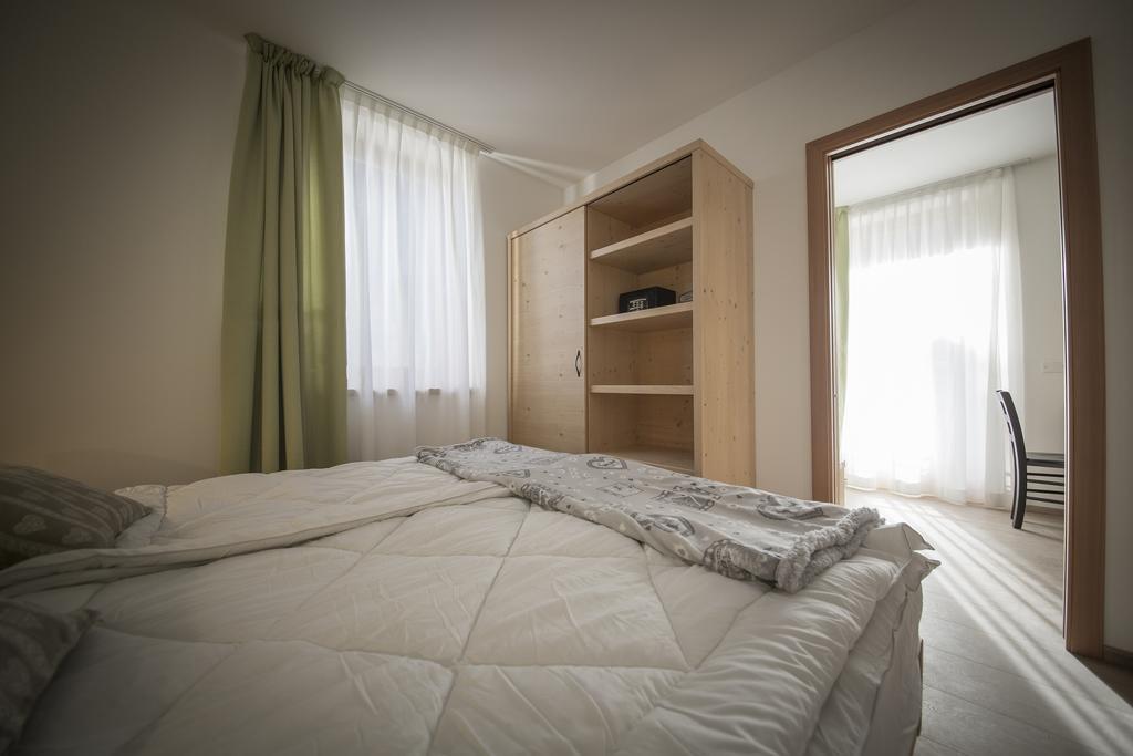 Aparthotel Dolomites Living&Relax Commezzadura Extérieur photo