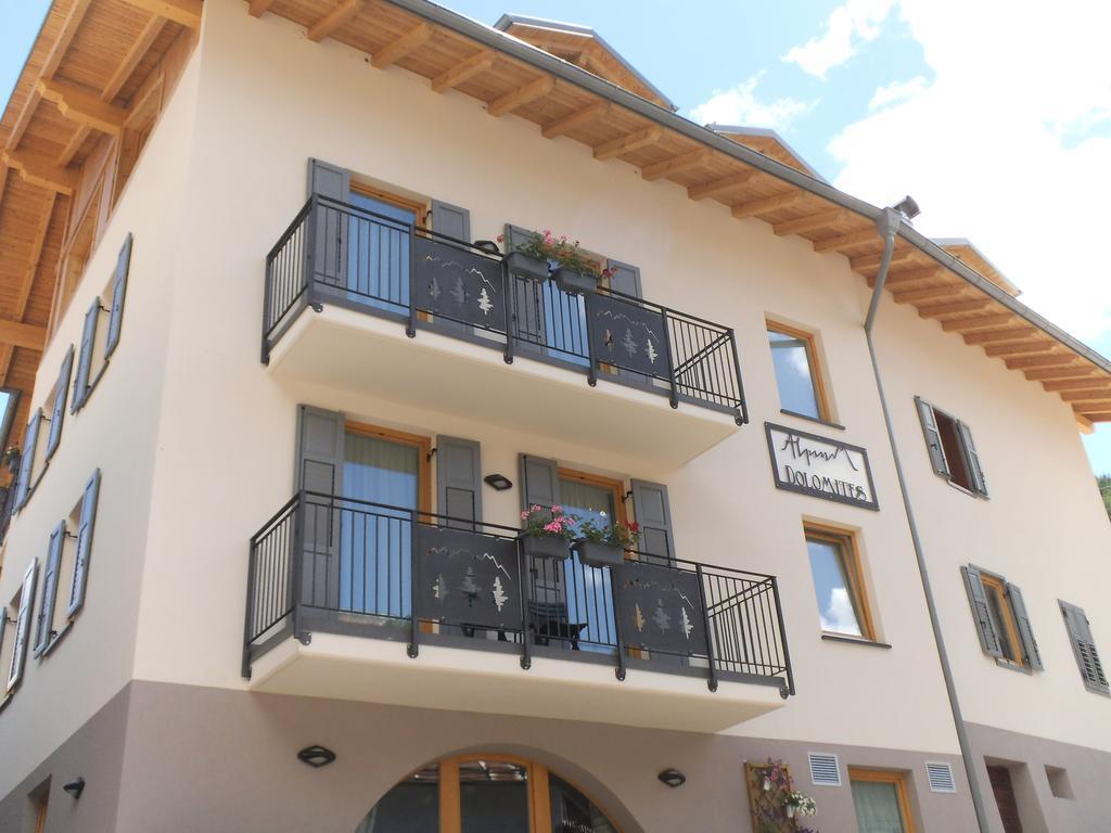 Aparthotel Dolomites Living&Relax Commezzadura Extérieur photo