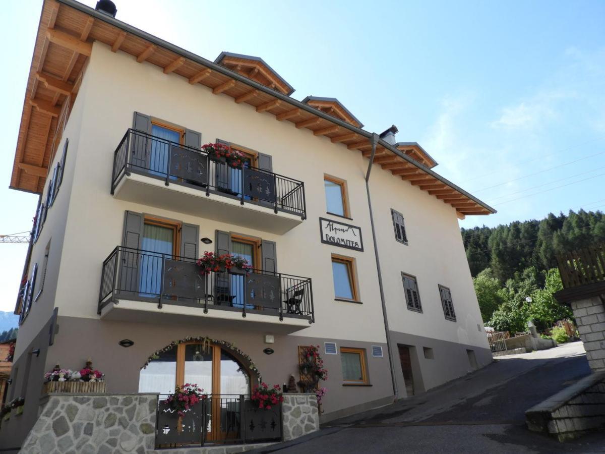 Aparthotel Dolomites Living&Relax Commezzadura Extérieur photo